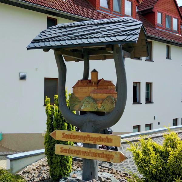 Wegweiser Seniorenpflegeheim und Seniorenwohnanlage
